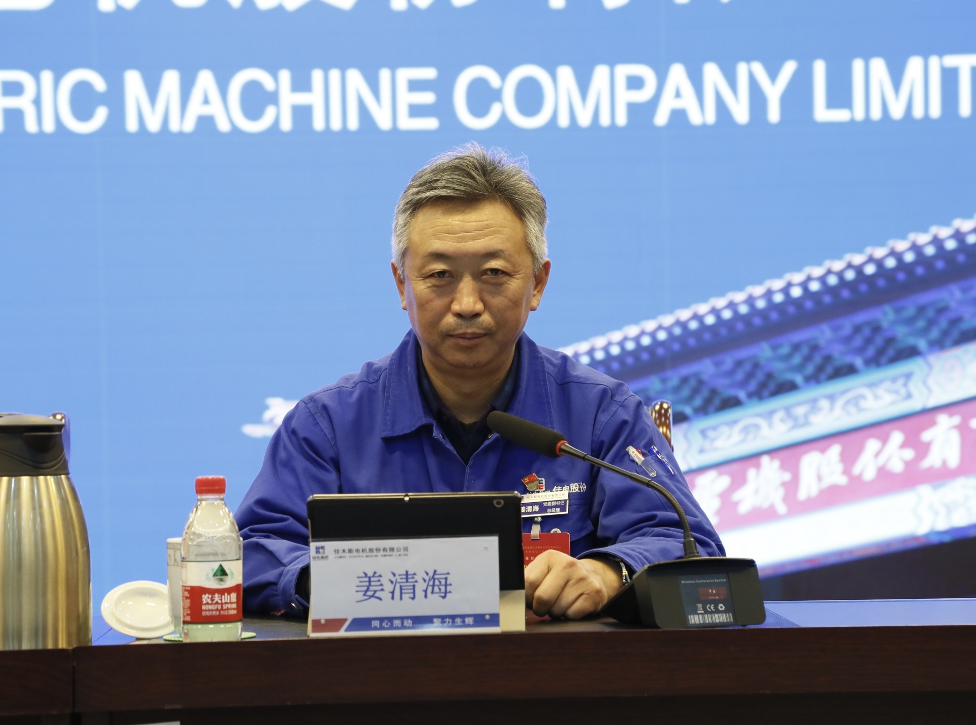 �������ʹ���-׷�󿵽�,����һ������